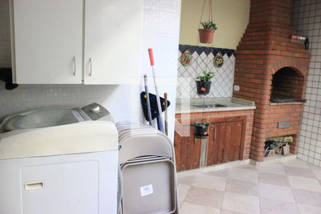 Casa à venda com 166m², 3 quartos e 3 vagasLavanderia