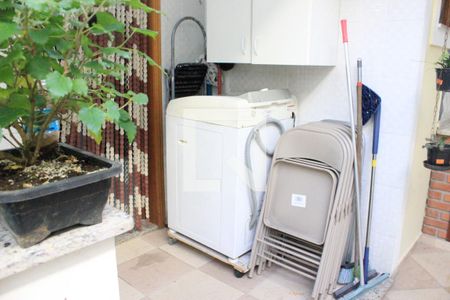 Casa à venda com 166m², 3 quartos e 3 vagasLavanderia