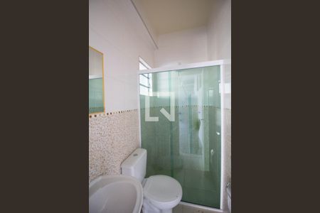 Casa à venda com 210m², 3 quartos e 4 vagasBanheiro de Serviço