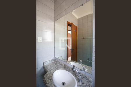 Casa à venda com 210m², 3 quartos e 4 vagasBanheiro