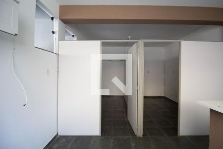 Casa à venda com 210m², 3 quartos e 4 vagasQuarto de Serviço