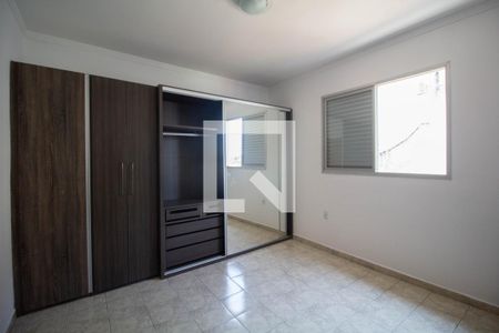 Quarto 1 de casa para alugar com 3 quartos, 210m² em Fazenda Aricanduva, São Paulo