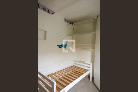 Casa à venda com 270m², 6 quartos e 3 vagas Casa à venda com 270m², 6 quartos e 3 vagasQuarto 1