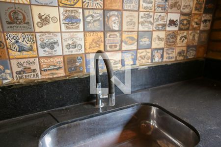 Casa à venda com 270m², 6 quartos e 3 vagas Casa à venda com 270m², 6 quartos e 3 vagasChurrasqueira- pia