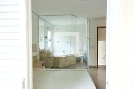 Casa à venda com 270m², 6 quartos e 3 vagas Casa à venda com 270m², 6 quartos e 3 vagasSuíte 1