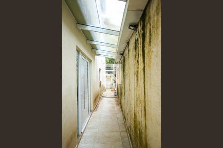 Casa à venda com 270m², 6 quartos e 3 vagas Casa à venda com 270m², 6 quartos e 3 vagascorredor