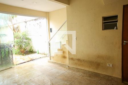 Casa à venda com 270m², 6 quartos e 3 vagas Casa à venda com 270m², 6 quartos e 3 vagasÁrea comum