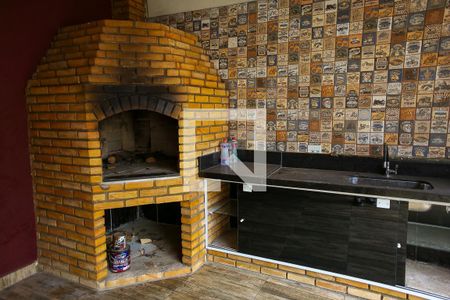 Casa à venda com 270m², 6 quartos e 3 vagas Casa à venda com 270m², 6 quartos e 3 vagasChurrasqueira