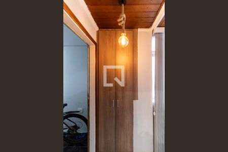 Apartamento à venda com 79m², 2 quartos e sem vagaCorredor - Armário