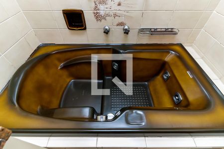 Apartamento para alugar com 190m², 3 quartos e 5 vagasBanheiro da Suíte 1