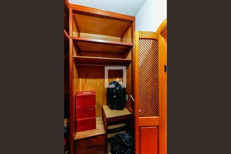 Apartamento para alugar com 190m², 3 quartos e 5 vagasCloset da suíte 1