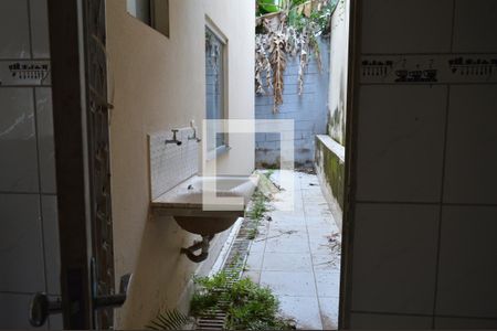 Casa de condomínio à venda com 63m², 3 quartos e 1 vagaÁrea de Serviço