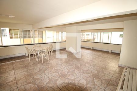 Apartamento para alugar com 64m², 2 quartos e sem vagaÁrea comum