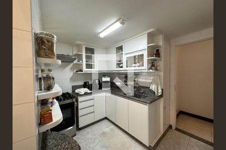 Apartamento à venda com 112m², 2 quartos e sem vagaCozinha