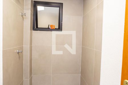Apartamento à venda com 46m², 2 quartos e sem vaga Apartamento à venda com 46m², 2 quartos e sem vagaBanheiro