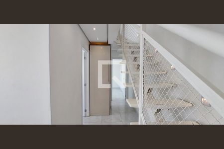 Apartamento para alugar com 84m², 3 quartos e 2 vagas Apartamento para alugar com 84m², 3 quartos e 2 vagasEscada Cobertuta