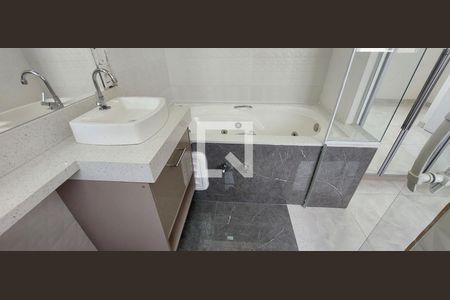 Apartamento para alugar com 84m², 3 quartos e 2 vagas Apartamento para alugar com 84m², 3 quartos e 2 vagasBanheiro Quarto 1 suíte