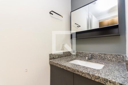 banheiro  de kitnet/studio para alugar com 1 quarto, 25m² em Pinheiros, São Paulo