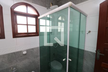 Casa à venda com 240m², 3 quartos e 2 vagasBanheiro da Suíte