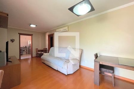 Sala de apartamento à venda com 3 quartos, 100m² em Vila Ipiranga, Porto Alegre