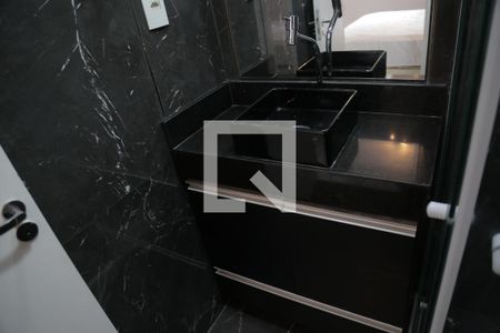 Apartamento para alugar com 80m², 2 quartos e 1 vagaBanheiro da Suíte