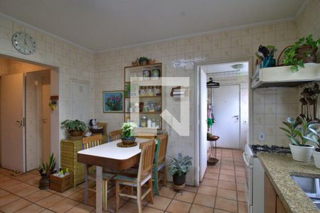 Apartamento à venda com 144m², 3 quartos e 2 vagasCozinha 