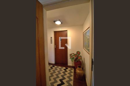 Hall de entrada de apartamento à venda com 3 quartos, 144m² em Real Parque, São Paulo