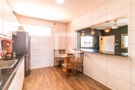 Casa à venda com 150m², 3 quartos e 2 vagasCozinha