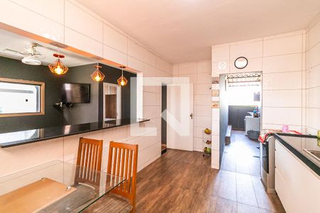 Casa à venda com 150m², 3 quartos e 2 vagasCozinha