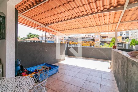 Casa à venda com 150m², 3 quartos e 2 vagasVaranda