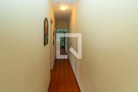 Corredor de casa à venda com 2 quartos, 125m² em Vila Fátima, São Paulo
