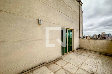 Apartamento à venda com 186m², 3 quartos e 1 vaga Apartamento à venda com 186m², 3 quartos e 1 vagaVaranda