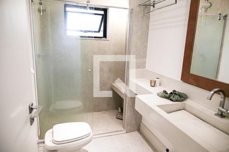 Casa à venda com 250m², 2 quartos e 4 vagasBanheiro