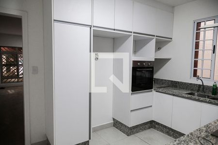 Casa à venda com 250m², 2 quartos e 4 vagasCozinha