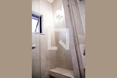 Casa à venda com 250m², 2 quartos e 4 vagasBanheiro