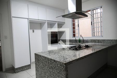 Casa à venda com 250m², 2 quartos e 4 vagasCozinha