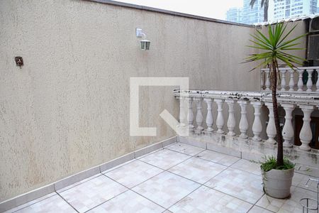 Casa à venda com 250m², 2 quartos e 4 vagasVaranda Quarto 1