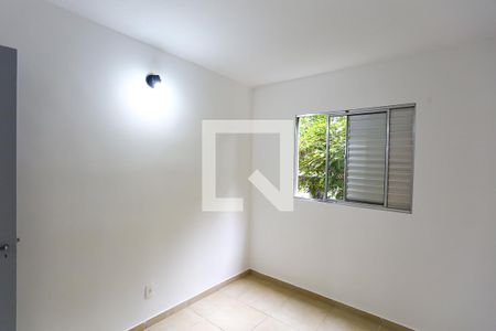 quarto 1 de apartamento à venda com 3 quartos, 58m² em Parque Pinheiros, Taboão da Serra