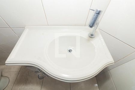 Casa à venda com 125m², 3 quartos e 2 vagas Casa à venda com 125m², 3 quartos e 2 vagasBanheiro