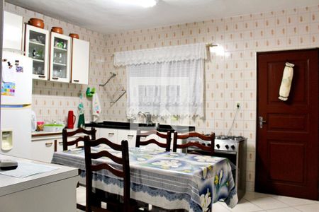 Casa à venda com 300m², 6 quartos e 6 vagasCozinha 1