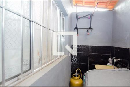 Casa à venda com 300m², 6 quartos e 6 vagas Casa à venda com 300m², 6 quartos e 6 vagasÁrea de Serviço 2