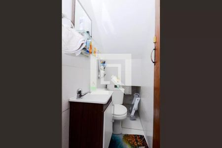 Casa à venda com 300m², 6 quartos e 6 vagas Casa à venda com 300m², 6 quartos e 6 vagasLavabo