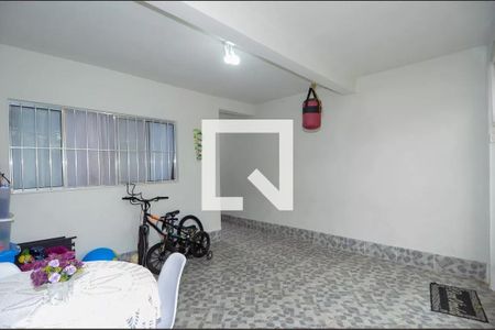 Casa à venda com 300m², 6 quartos e 6 vagas Casa à venda com 300m², 6 quartos e 6 vagasGaragem 2