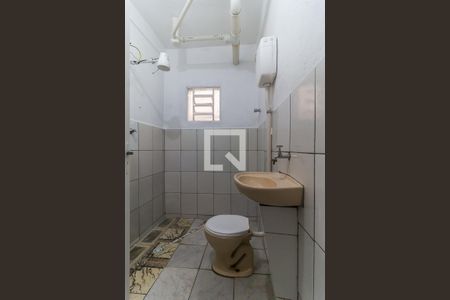 Banheiro de casa para alugar com 1 quarto, 30m² em Mogi Moderno, Mogi das Cruzes