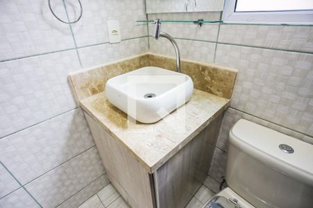 Casa de condomínio para alugar com 208m², 2 quartos e 2 vagasBanheiro - detalhes