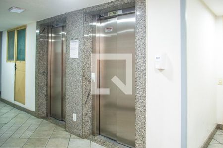 Apartamento à venda com 62m², 2 quartos e 2 vagasElevadores 