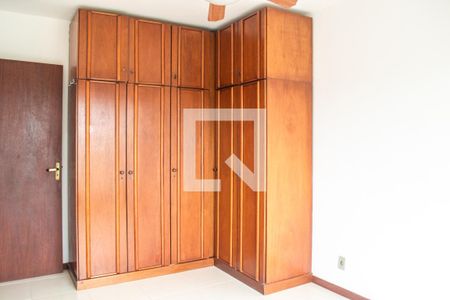 Apartamento à venda com 62m², 2 quartos e 2 vagasQuarto 2 