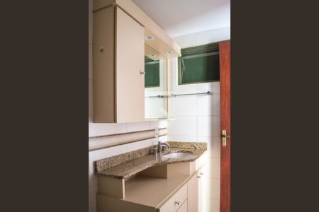Apartamento à venda com 62m², 2 quartos e 2 vagasBanheiro social 