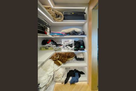 Apartamento à venda com 97m², 2 quartos e 2 vagasSuíte -  Closet