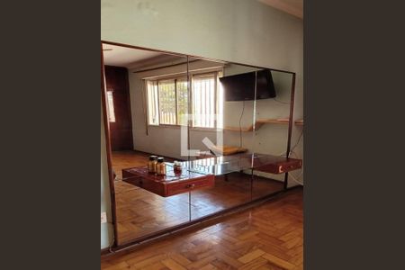 Casa à venda com 3 quartos, 400m² em Bosque da Saúde, São Paulo